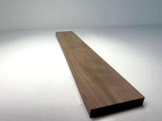 Steamed Black Walnut S/B (Select & Better) — 4/4 Kiln-Dried Boards | Widths 3–7″ | Lengths 12–42″ | Premium Walnut Lumber